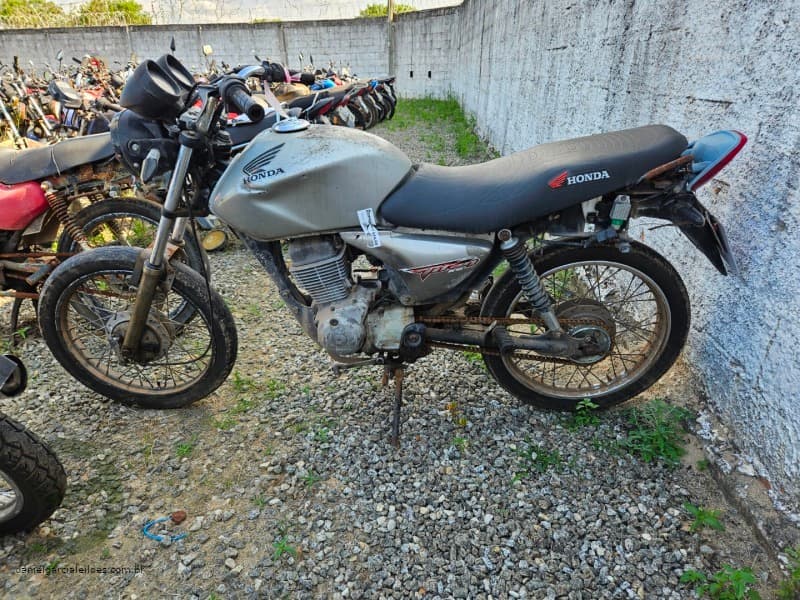 HONDA/CG 150 TITAN KS - leilão extrajudicial - Não informado BR - lance mínimo R$ 800