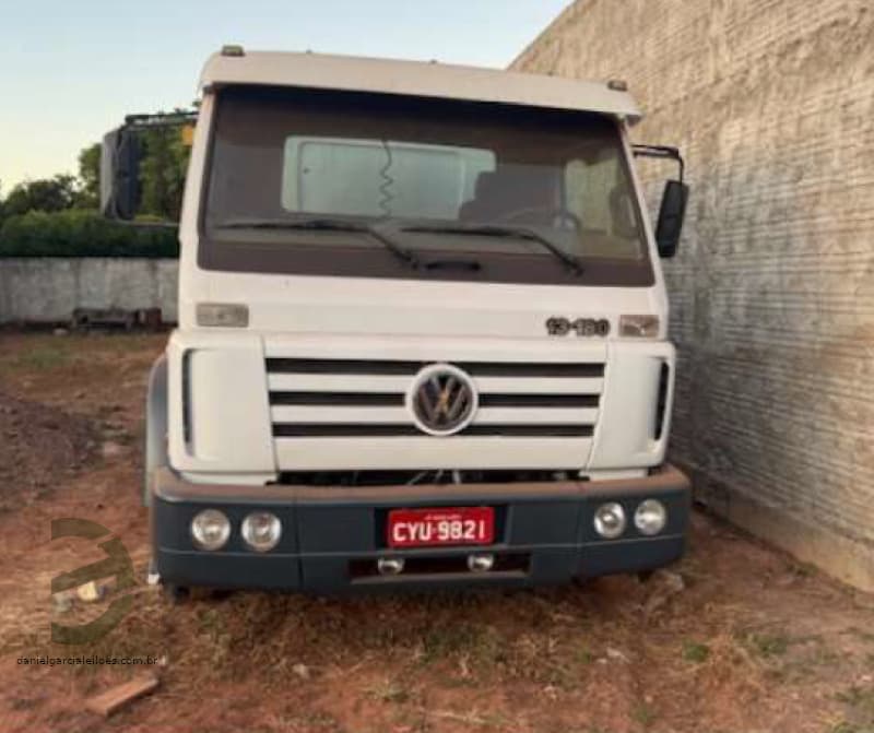 Caminhão-guindaste - leilão judicial - Não informado MT - lance mínimo R$ 280.667