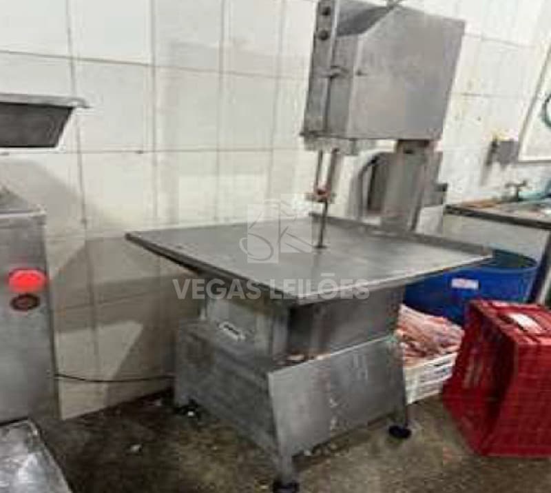 Lote: 17.5 Tipo: Máquina/Equipamento Descrição: 3. Duas Serras de Fita, de inox, - leilão judicial - Não informado BR - lance mínimo R$ 1.920