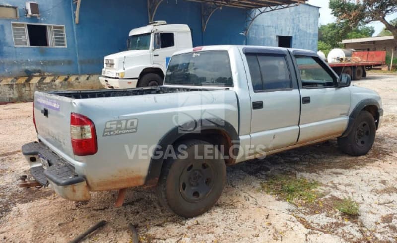 Lote: 46.1 Tipo: Veículo Identificação: Placa: DZV6F69 Renavam: 934345287 Chassi - leilão judicial - Andradina / SP SP - lance mínimo R$ 27.000