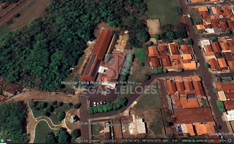 “UM IMÓVEL URBANO, constituído de uma gleba de terras, situado na Praça do Crist - leilão judicial - Terra Roxa/SP SP - lance mínimo R$ 3.239.850