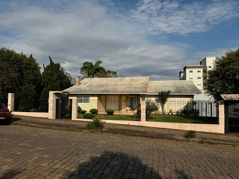 Três lotes de terrenos, sob nºs 13, 14 e 15, da quadra n.º 26, com a área superf - leilão extrajudicial - Passo Fundo/RS RS - lance mínimo R$ 3.200.000