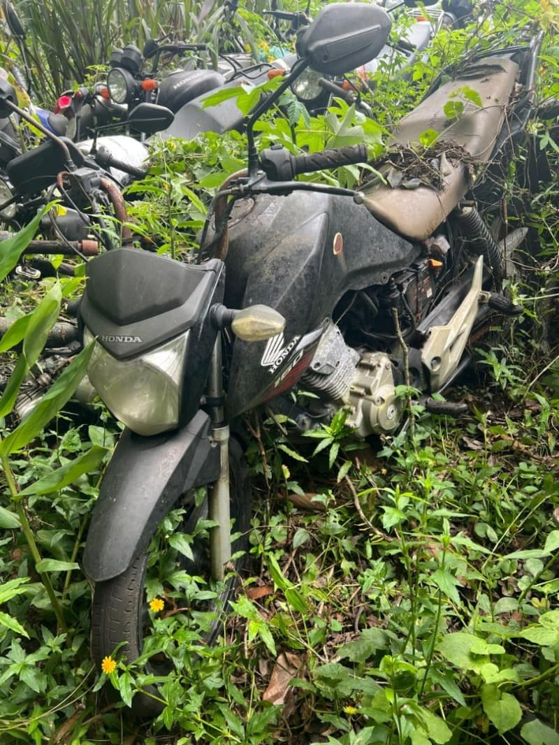 Uma motocicleta HONDA/CG/FAN 160, 2018/2018, placa QIV7464, preta, em péssimo e - leilão judicial - Joinville / SC SC - lance mínimo R$ 4.500