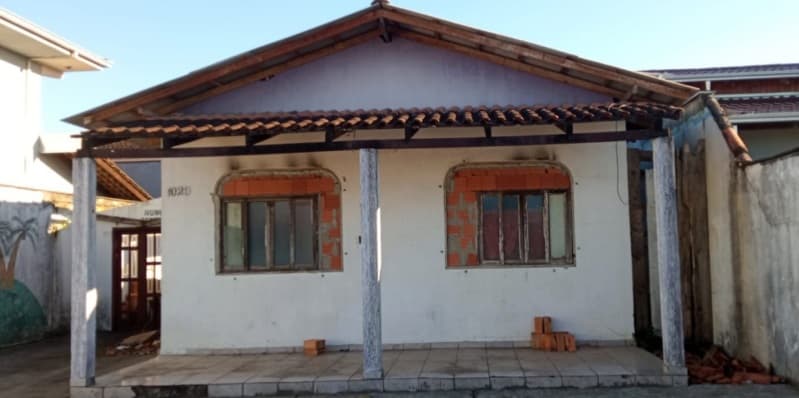 Um lote de terreno sob nº 07 da Quadra 10 do Loteamento denominado Conjunto Habi - leilão judicial - Joinville/SC SC - lance mínimo R$ 100.000