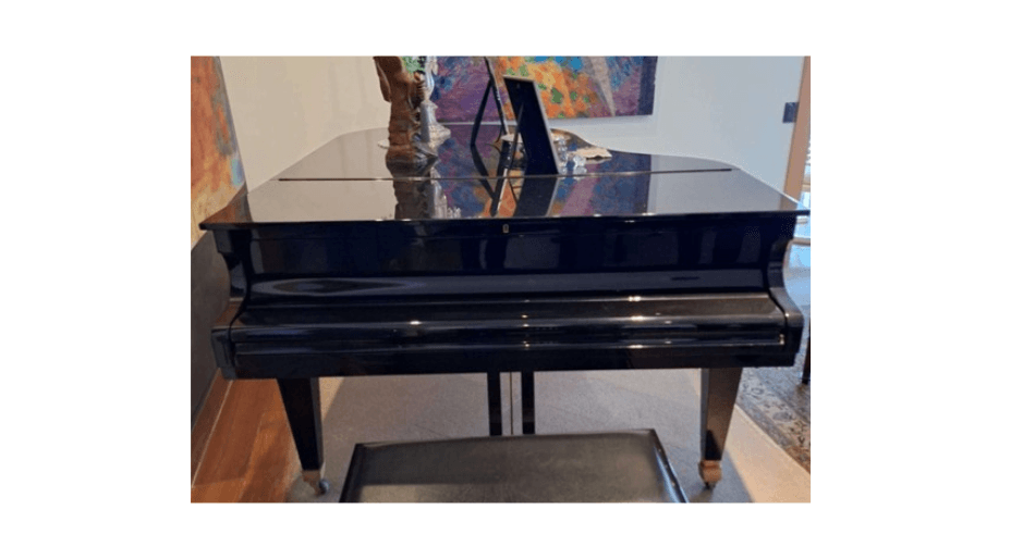 Piano de Calda, marca Fritz Dobbert SÃO PAULO SP - leilão judicial - SÃO PAULO SP - lance mínimo R$ 72.000