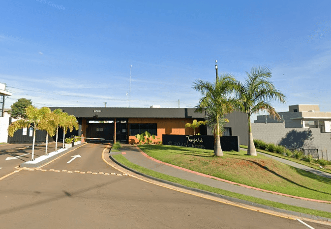 Casa com 213,45 m² - Gleba Simon Frazer LONDRINA PR - leilão extrajudicial - LONDRINA PR - lance mínimo R$ 854.000