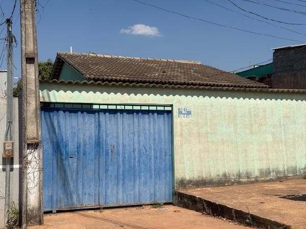 Casa - VILA RAIO DE LUZ SANTO ANTÔNIO DO DESCOBERTO GO - leilão extrajudicial - SANTO ANTÔNIO DO DESCOBERTO GO - lance mínimo R$ 67.068