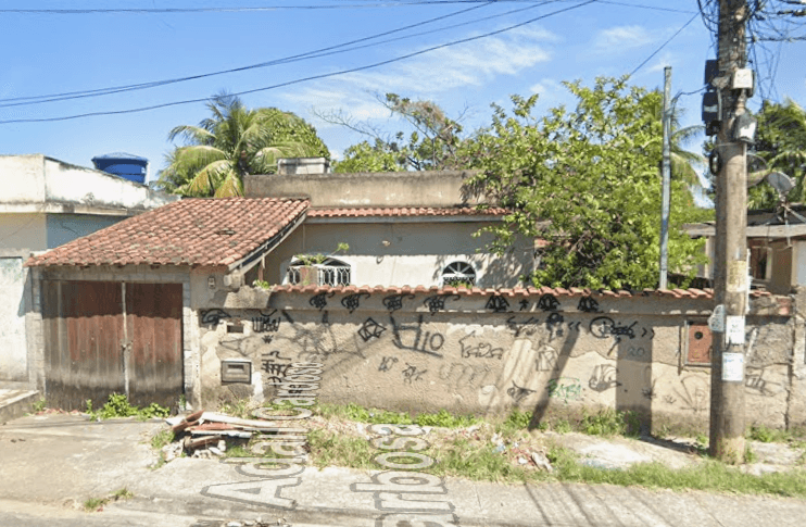 Casa com 105,78 m² - Parque Valdairosa QUEIMADOS RJ - leilão extrajudicial - QUEIMADOS RJ - lance mínimo R$ 90.000