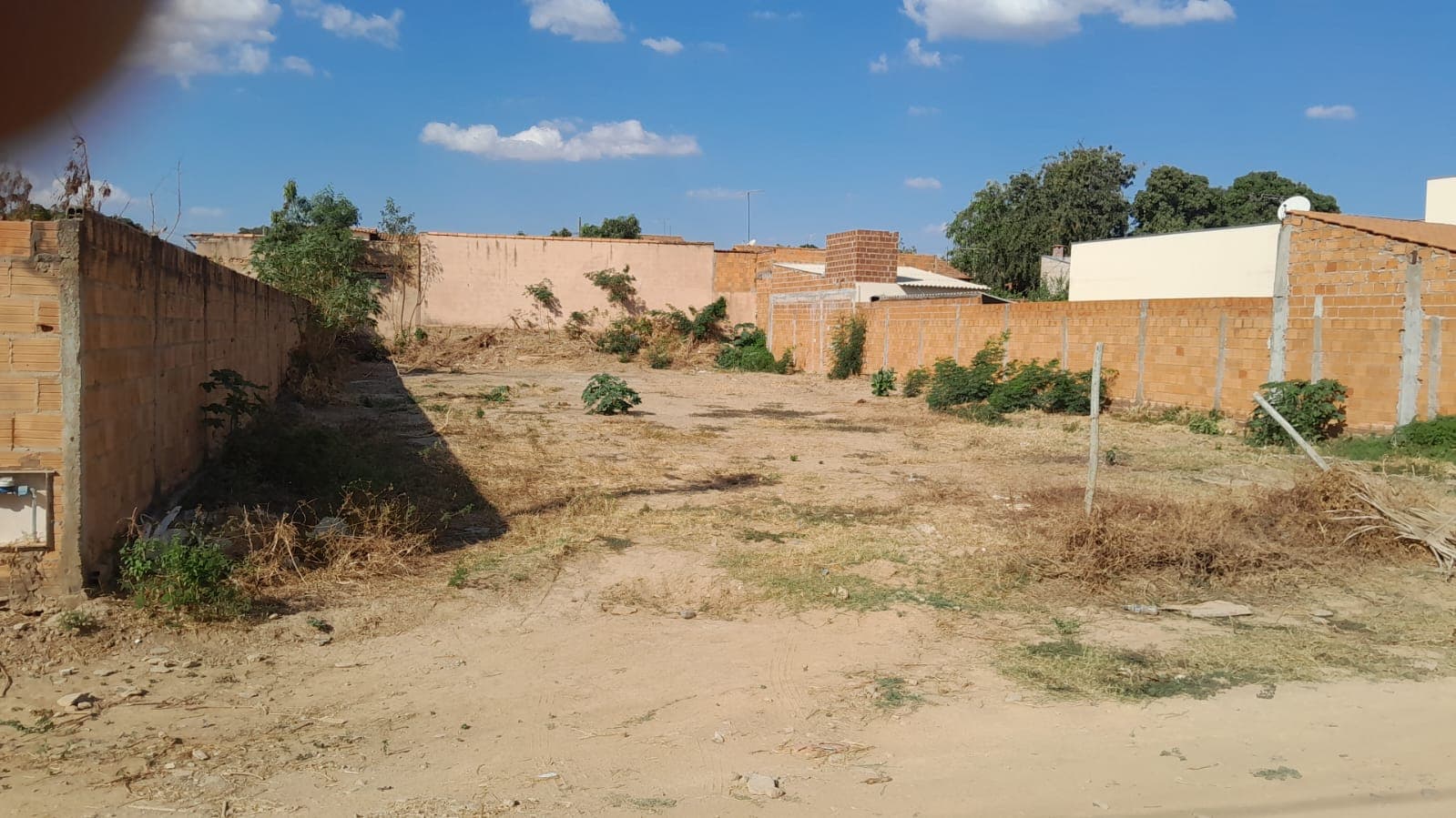 Terreno com 860,00 m² - Esplanada JANAÚBA MG - leilão extrajudicial - JANAÚBA MG - lance mínimo R$ 443.700