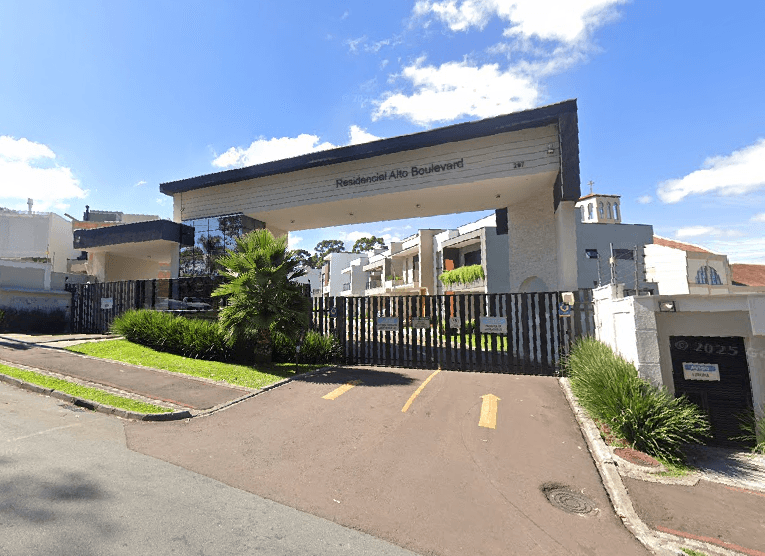 Fração ideal de terreno - Alto CURITIBA PR - leilão extrajudicial - CURITIBA PR - lance mínimo R$ 510.000