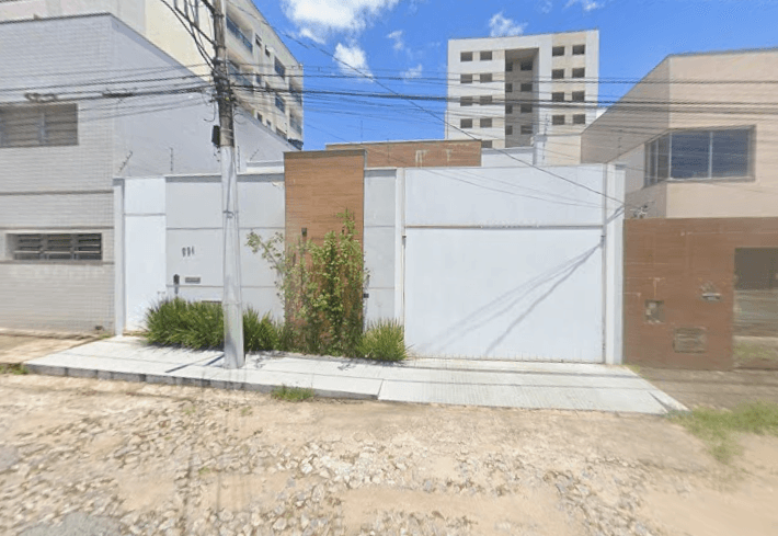 Casa com 273,41 m² - Parque Jardim Capitão Silva DIVINÓPOLIS MG - leilão extrajudicial - DIVINÓPOLIS MG - lance mínimo R$ 843.504