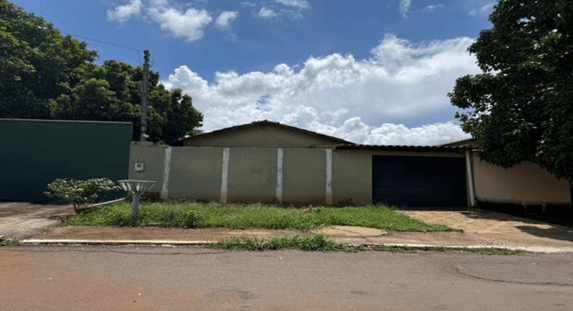 Casa com 252,33 m² - Setor Maysa III TRINDADE GO - leilão extrajudicial - TRINDADE GO - lance mínimo R$ 396.000