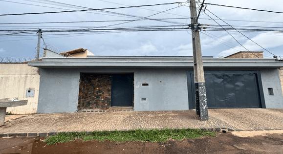 Casa com 158,30 m² - Residencial Drummond - (02) ITUIUTABA MG - leilão extrajudicial - ITUIUTABA MG - lance mínimo R$ 259.388