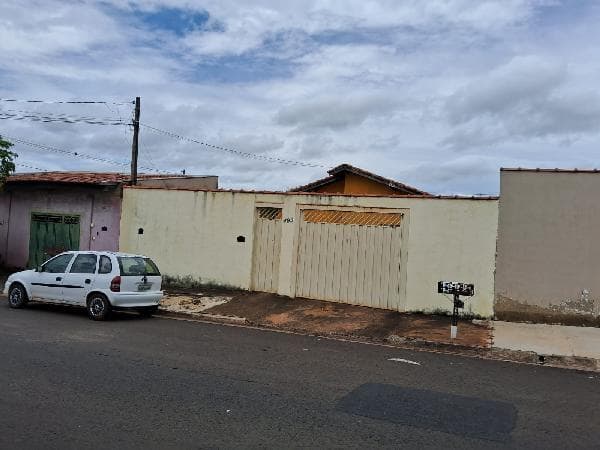 Casa - JARDIM PROFESSOR ANTONIO PALOCCI RIBEIRÃO PRETO SP - leilão extrajudicial - RIBEIRÃO PRETO SP - lance mínimo R$ 117.073