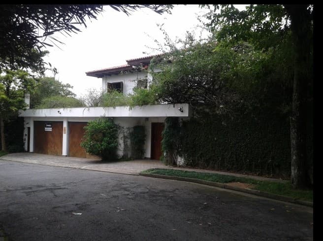 Casa com 678,00 m² - Morumbi SÃO PAULO SP - leilão extrajudicial - SÃO PAULO SP - lance mínimo R$ 3.400.000