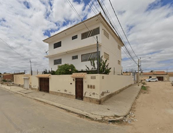Casa com 432,27 m² - Loteamento Dom Avelar PETROLINA PE - leilão extrajudicial - PETROLINA PE - lance mínimo R$ 478.297