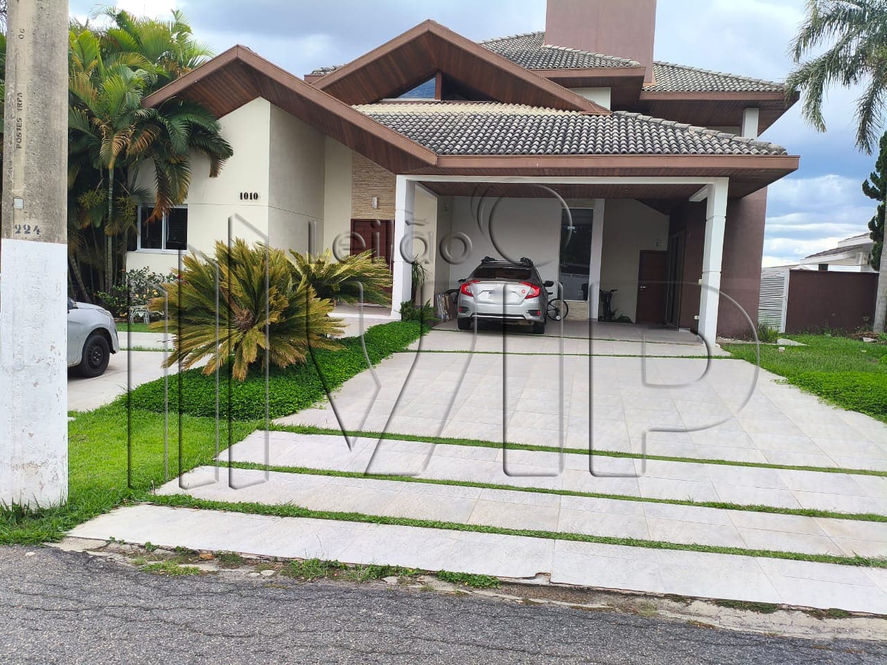 Casa com 421,11 m² - Mirante do Vale JACAREÍ SP - leilão extrajudicial - JACAREÍ SP - lance mínimo R$ 1.680.000