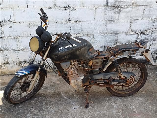 HONDA - CG 125 FAN - leilão extrajudicial - TERESINA PI - lance mínimo R$ 200