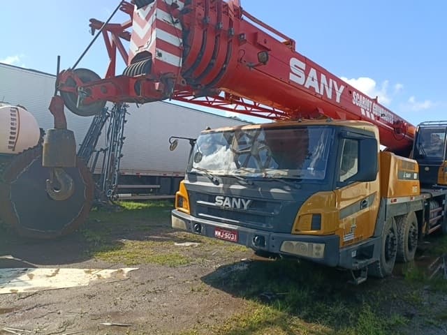 -- - STC600 GUINDASTE AUTOPROPELIDO SERIE 12TC2060B612 - leilão extrajudicial - ILHOTA SC - lance mínimo R$ 87.000