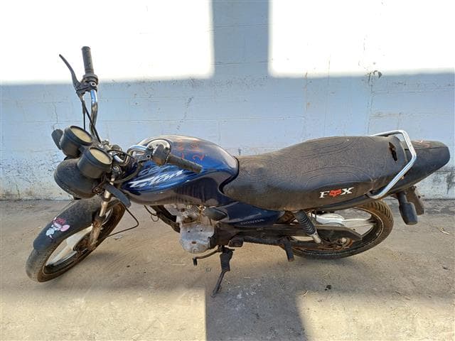 HONDA - CG 125 TITAN KS - leilão extrajudicial - TERESINA PI - lance mínimo R$ 400