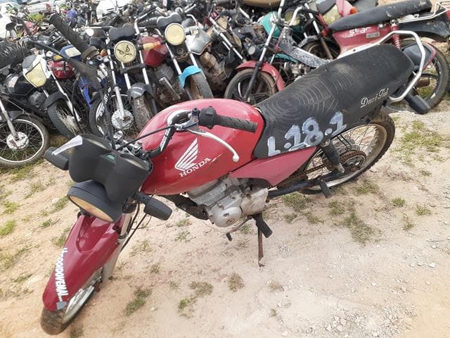 03 SUCATAS 1 SUCATA APROVEITÁVEL HONDA/ - Não informado BR - avaliação R$ 600