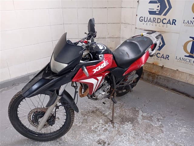 OYT3B02 PE MOTOCICLETA HONDA/XRE 300 201 - leilão extrajudicial - Não informado BR - avaliação R$ 3.800