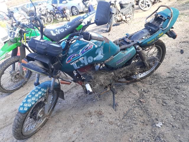 03 SUCATAS 1 SUCATA APROVEITÁVEL COM MOT - Não informado BR - avaliação R$ 600