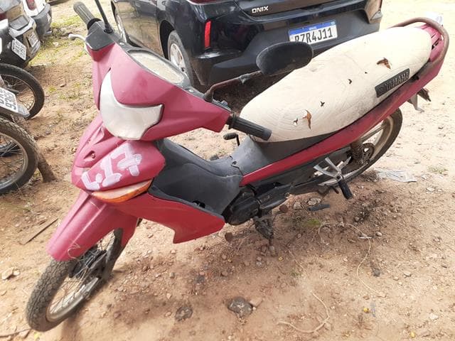 SUCATA APROVEITÁVEL COM MOTOR INSERVÍVEL - Não informado BR - avaliação R$ 100