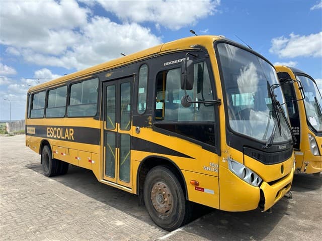 ONIBUS 15190 EOD EHD ORE,ANO 2014,COR AM - leilão extrajudicial - Não informado BR - avaliação R$ 20.500