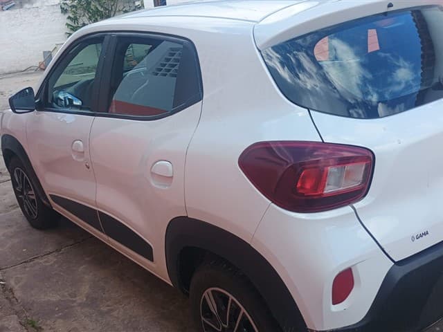 KWID INTENS 2,ANO 2022/2023 ,COR BRANCA, - leilão extrajudicial - Não informado BR - avaliação R$ 15.000