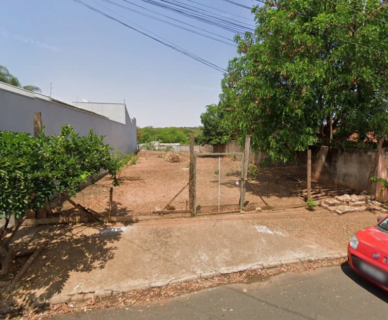 01 (um) lote de terreno, sob nº 13, da quadra D, situado no loteamento denominad - leilão judicial - Catanduva/SP SP - lance mínimo R$ 100.000