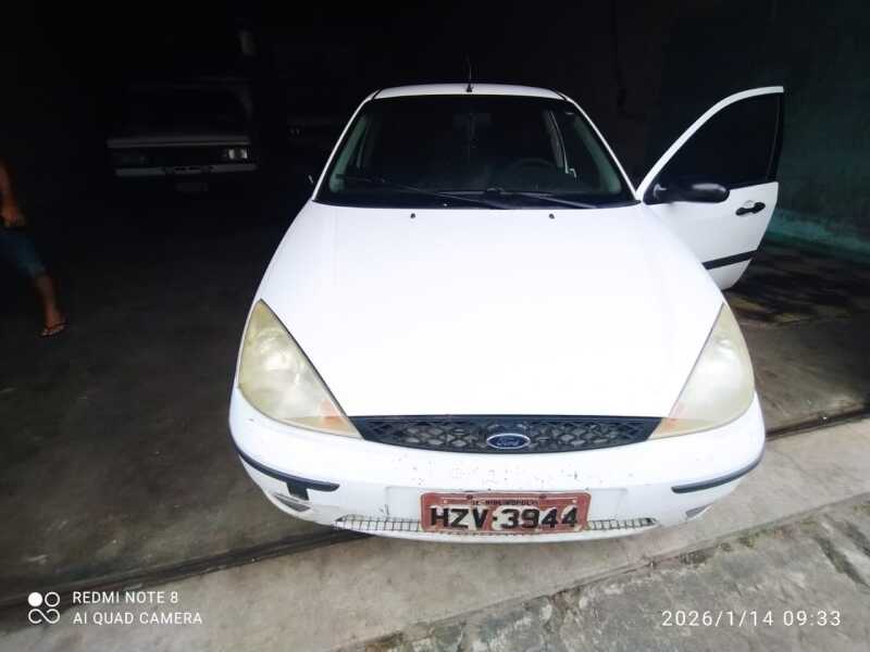 Um veículo modelo FORD/FOCUS 1.6L, Ano/modelo 2004/2004, branco, gasolina, Chass - leilão extrajudicial - Ribeirópolis / SE SE - lance mínimo R$ 11.000