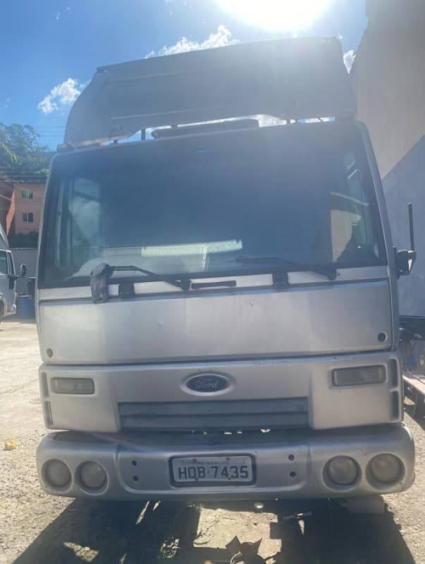 UM CAMINHÃO SEM BAÚ, DE CARGA, FORD/CARGO 712, PLACA HOB-7435, ANO 2010/2010, COR PRATA, C - leilão judicial - Não informado BR - lance mínimo R$ 85.000