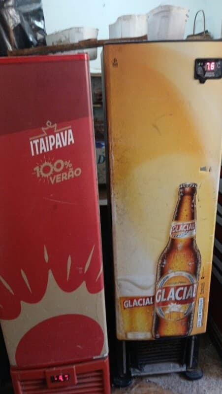 15 (QUINZE) JOGOS DE MESAS COM QUATRO CADEIRAS, EM MADEIRA, AVALIADO EM R$3.000,00 (TRÊS M - leilão judicial - Não informado BR - lance mínimo R$ 18.800