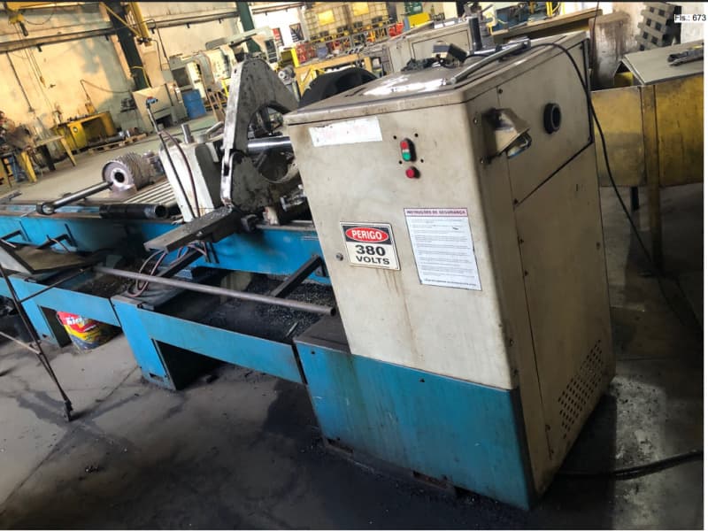 UM TORNO HORIZONTAL ROMI I 30 B, SEM NÚMERO DE SÉRIE E ANO DE FABRICAÇÃO APARENTES, CAPACI - leilão judicial - Não informado BR - lance mínimo R$ 200.000