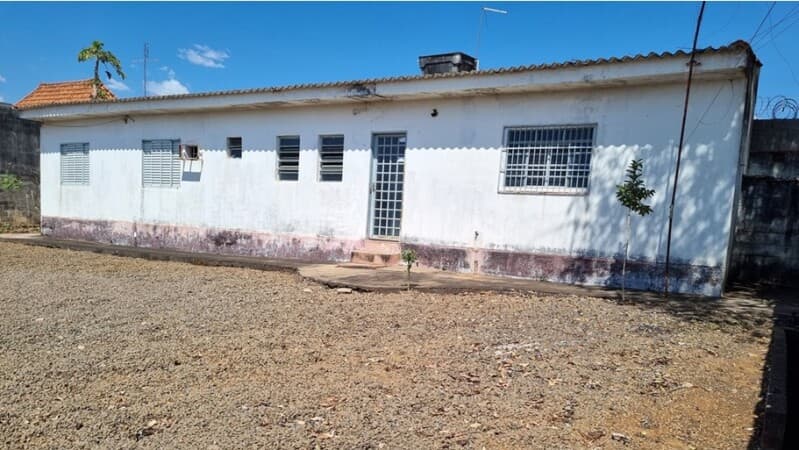 UM IMÓVEL RESIDENCIAL, SITUADO À RUA ANTÔNIO NUNES LIBÓRIO, Nº 85, BAIRRO JARDIM PLANALTO, - leilão judicial - São Sebastião do Paraíso MG - lance mínimo R$ 171.714