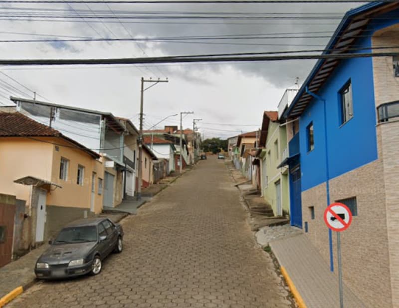 IMÓVEL RESIDENCIAL NO BAIRRO VILA SÃO JUDAS TADEU EM CAMBUI/MG - leilão judicial - Cambuí MG - lance mínimo R$ 300.000