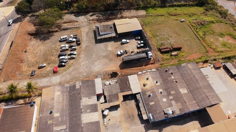 Um terreno urbano, com a área total de 6 - leilão extrajudicial - Alfenas MG
- CEP: 37135-516 - lance mínimo R$ 1.320.261