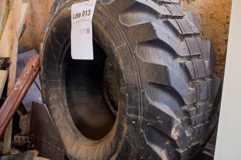 PNEU 17 - leilão extrajudicial - Não informado BR - lance mínimo R$ 2.400