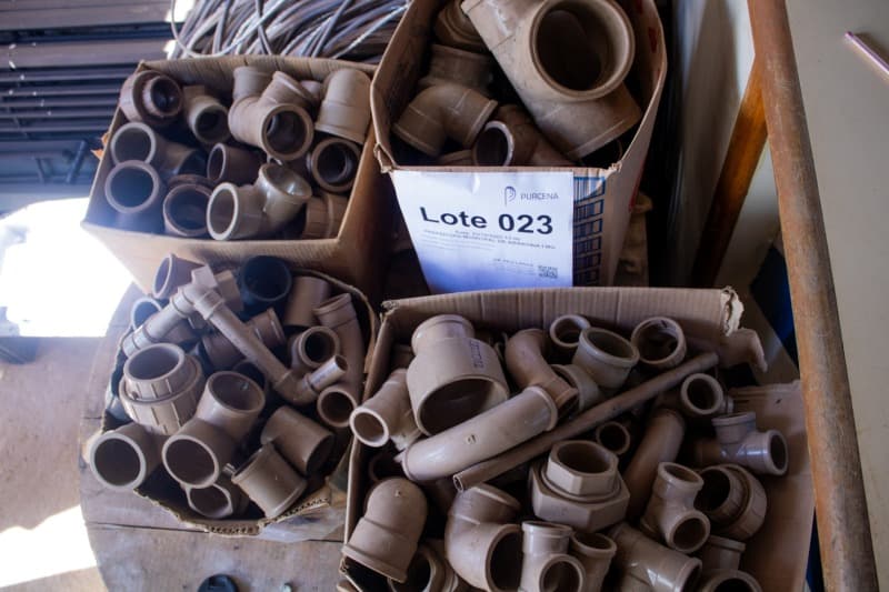 CONECTORES MARROM E AZUL - leilão extrajudicial - Não informado BR - lance mínimo R$ 500