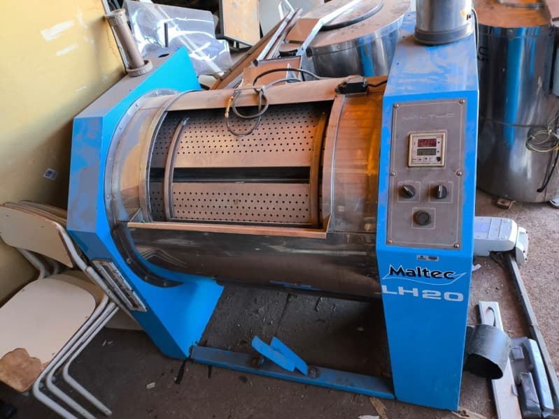 LAVADORA DE ROUPAS MODELO LH20, MARCA MALTEC; 02 (DUAS) CENTRIFUGAS TIPO TRIPÉ MODELO ECB20 CAPACIDA... - leilão extrajudicial - Não informado BR - lance mínimo R$ 1.500