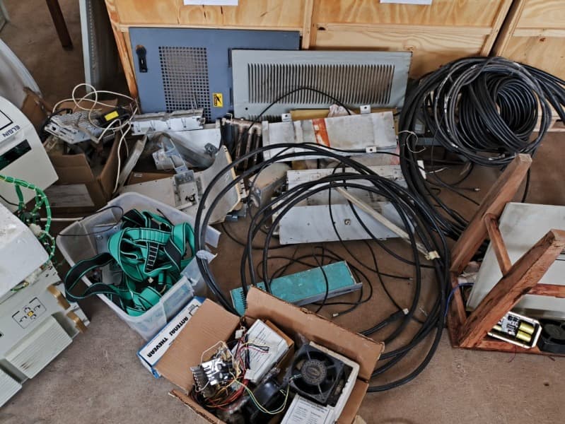 ITENS VARIADOS, DESDE ANTENA À FIO ELÉTRICO E CORRELATOS - leilão extrajudicial - Não informado BR - lance mínimo R$ 100