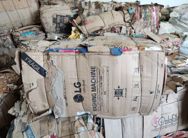 APROX. 7.000 KG DE PAPELÃO PRENSADO USADOS PARA ARMAZENAR E GUARDAR DIVERSOS ARTIGOS DO COMÉRCIO GER... - leilão extrajudicial - Não informado BR - avaliação R$ 700