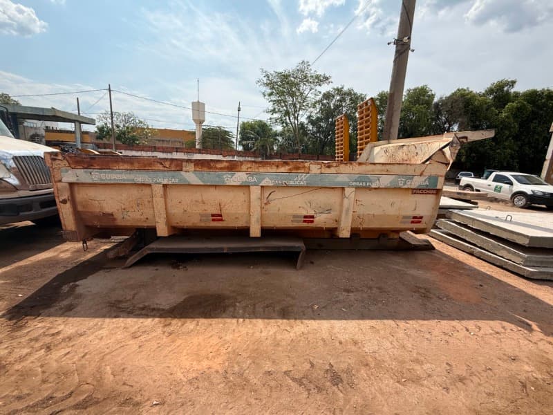 Carroceria basculante Facchini SCF-CB ano 2010. - leilão extrajudicial - Cuiabá / MT MT - lance mínimo R$ 15.000