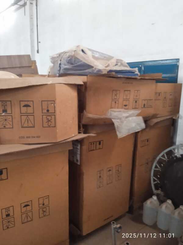 INSERVIVEIS moveis – Secretaria da Saude: mesas, carteiras, armarios em condicoe - leilão extrajudicial - Não informado BR - lance mínimo R$ 1.500