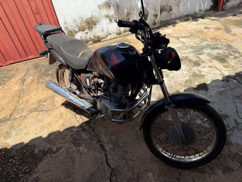 HONDA CG 125 FAN ES 2010 (modelo 2011) de cor Preta, final de chassi R508084 pla - leilão extrajudicial - Cariri do Tocantins / TO TO - lance mínimo R$ 2.000
