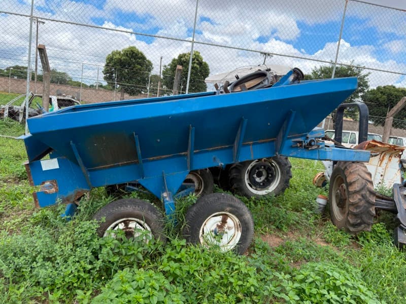 CALCAREADEIRA IAC COR AZUL 4 RODAS - leilão extrajudicial - Não informado BR - lance mínimo R$ 4.000