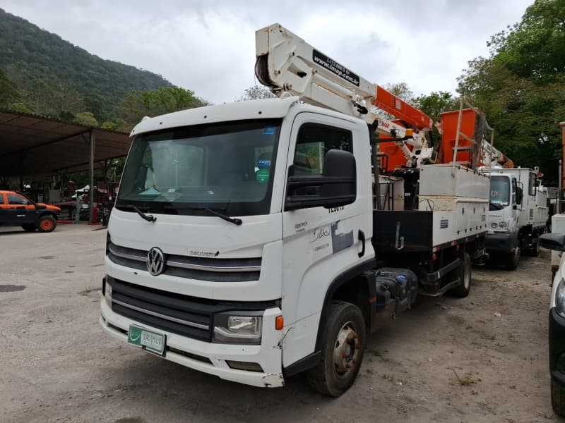 VOLKSWAGEN/9-170 DRC 4X2 (CESTO AEREO E SEM CABINE SUPLEMENTAR) - Não informado BR - lance mínimo R$ 230.000