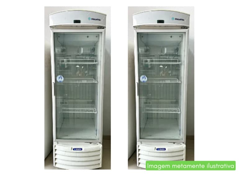 02 (dois) FREEZERES VERTIVAIS, Marca Metalfrio, Frost Free, Com 03 prateleiras, 220... - leilão extrajudicial - Não informado BR - lance mínimo R$ 1.823