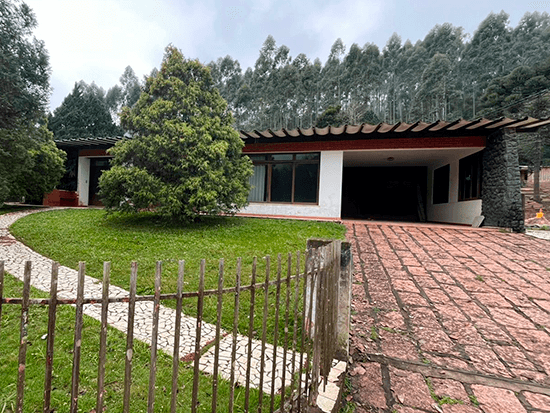 Casa - Rio do Sul - SC - Terreno - Rio do Sul/SC. Bairro Bela Aliança. Rua Gustavo Hasse, sn. Casa. Áreas: construída 340,37m² e terreno 1.104,00m². Matrícula 10.450 do RI local. - leilão extrajudicial - Não informado BR - lance mínimo R$ 406.000